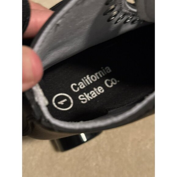 Sure-Grip Malibu Unisex Roller Skates Black NIB Mens 1 / Womens 2 - Picture 4 of 16